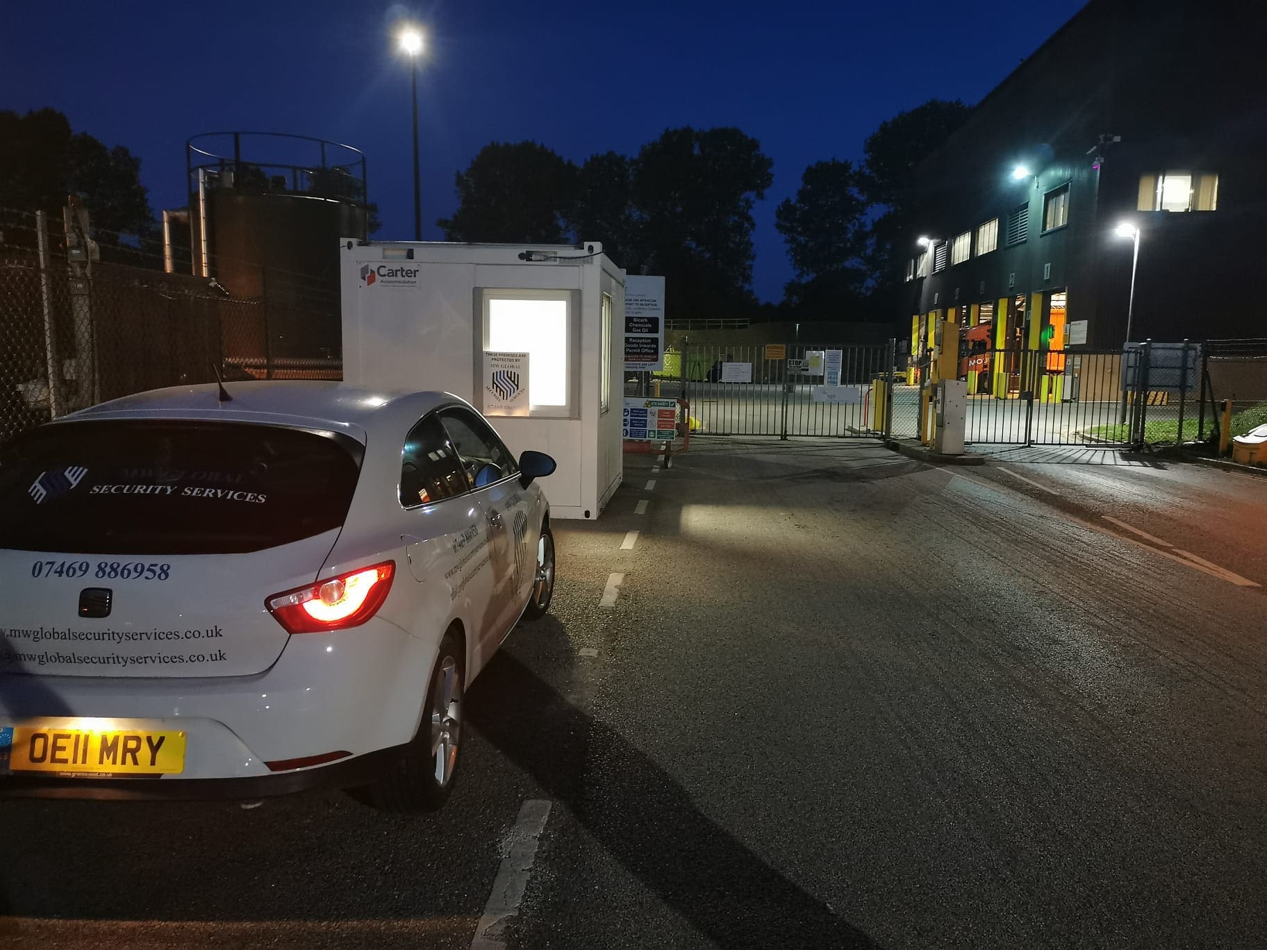 Staffed security guarding protecting a Leicester commercial entrance at night