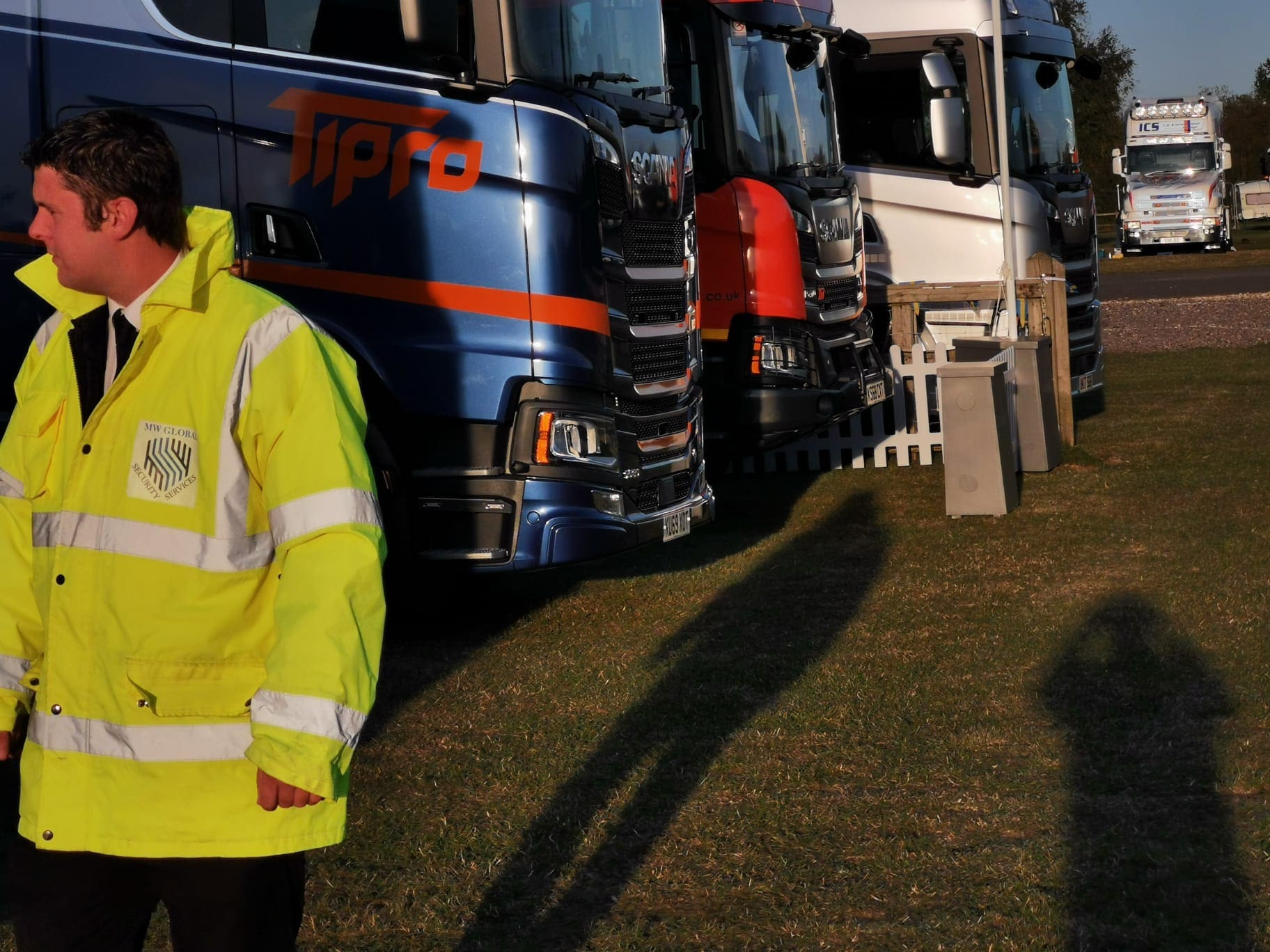 MW Global security officer supporting vehicle and site access control